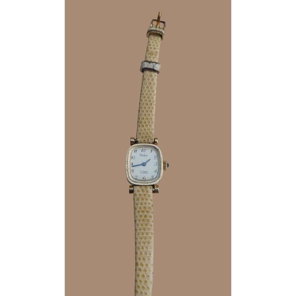 Pedre Wristwatch Leather Strap Gold-Tone Details Manual Wind Timepiece